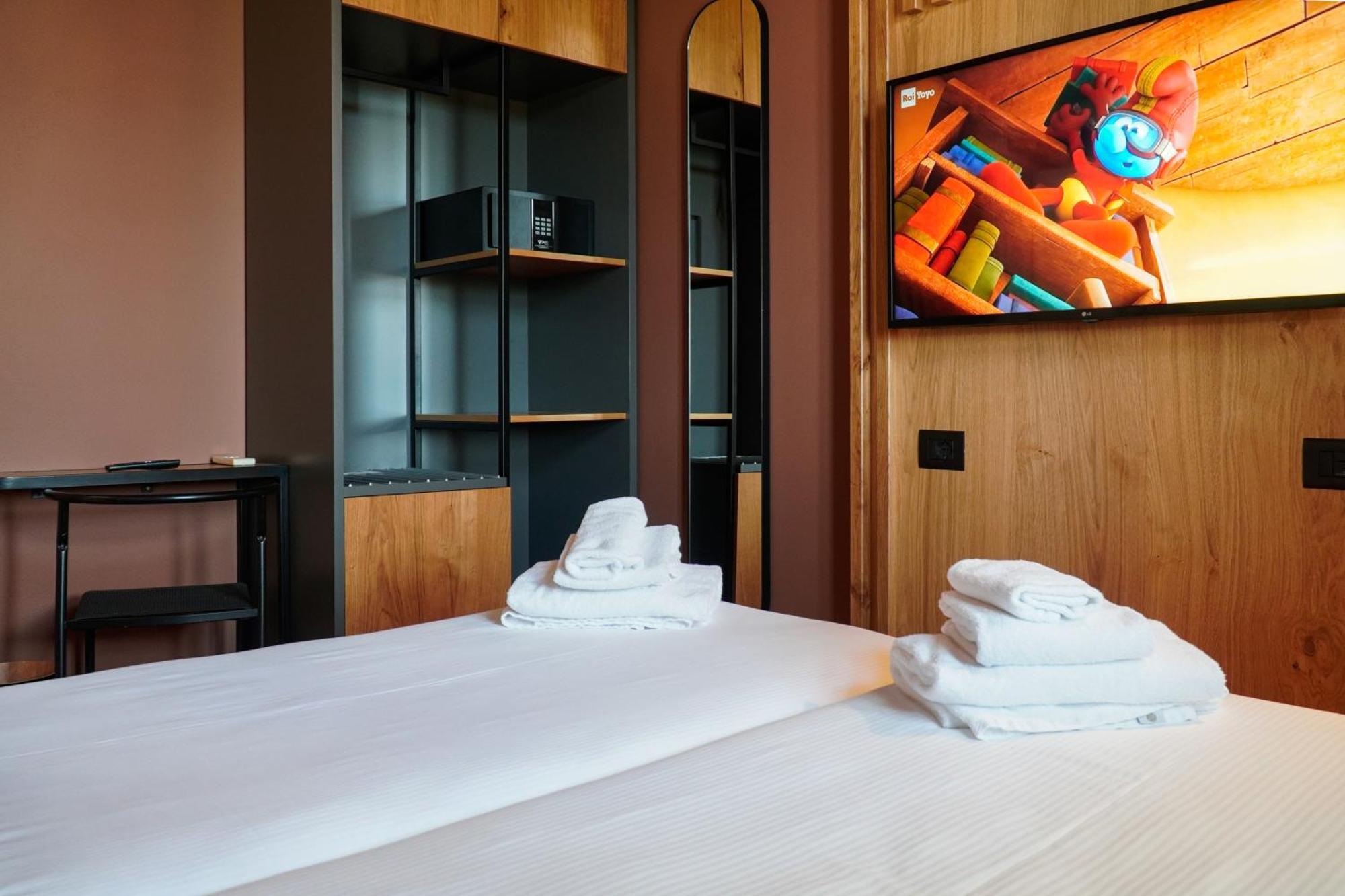 Hotel Arya By Mauro Sirmione Exterior photo