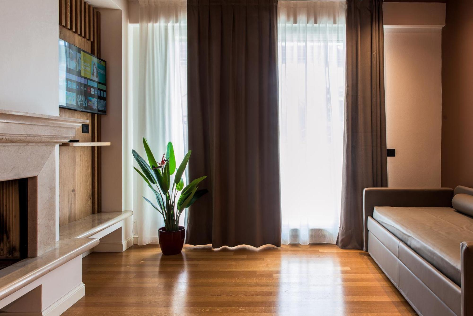 Hotel Arya By Mauro Sirmione Exterior photo